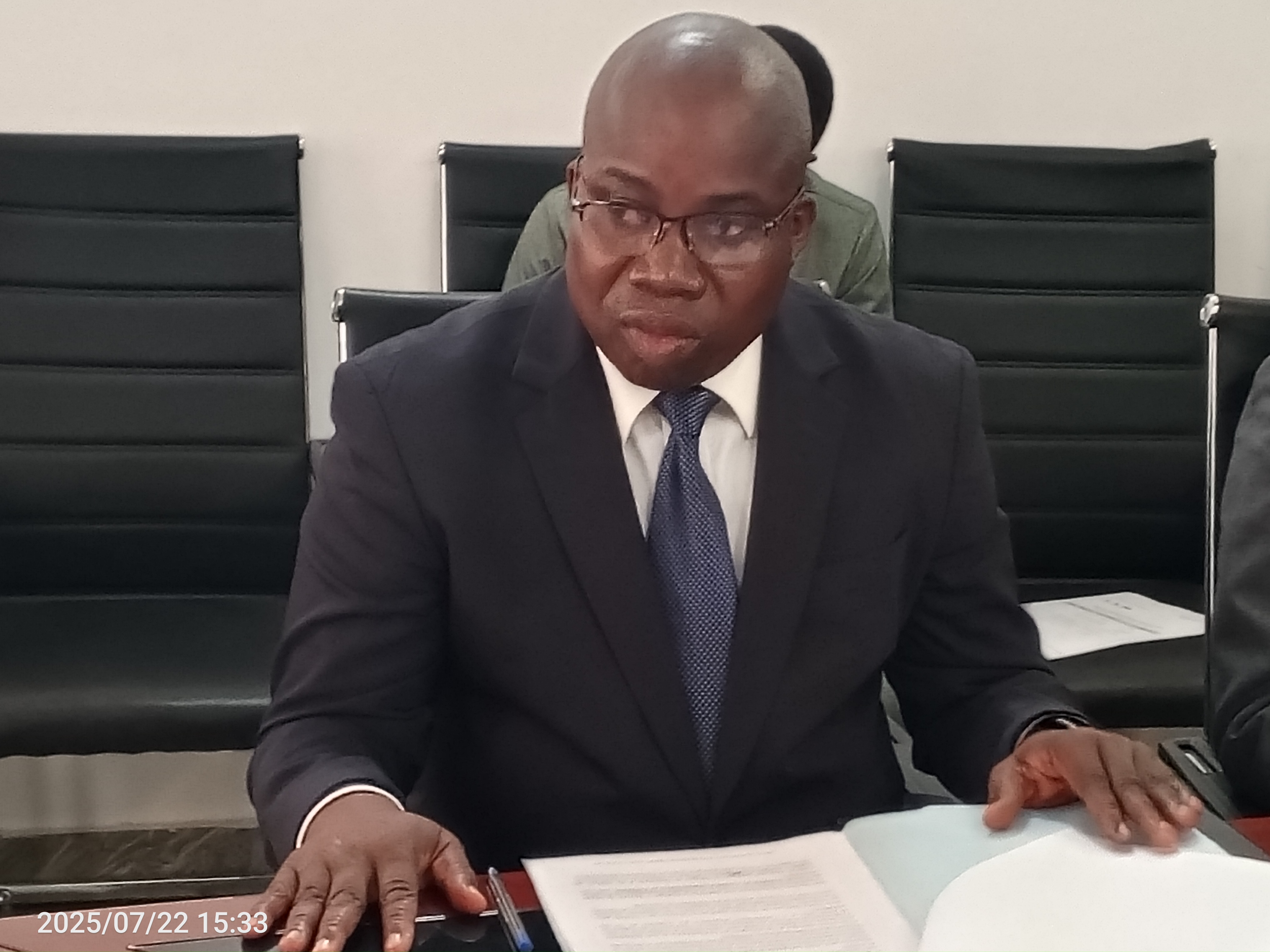Le nouveau Directeur Général par intérim, Akoly GENTRY, au cours de son allocution de circonstance
